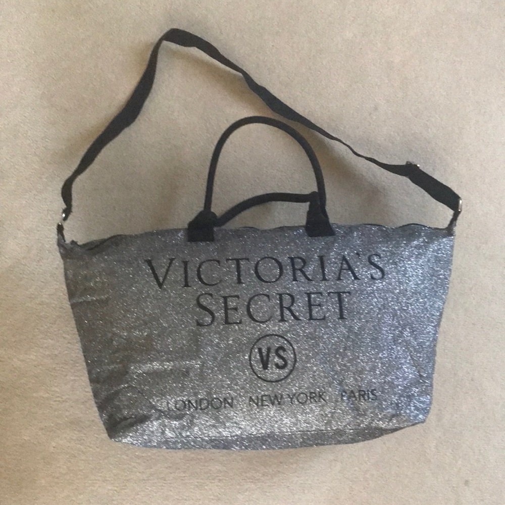 💖✨Victoria’s Secret Small Glitter Duffel✨💖